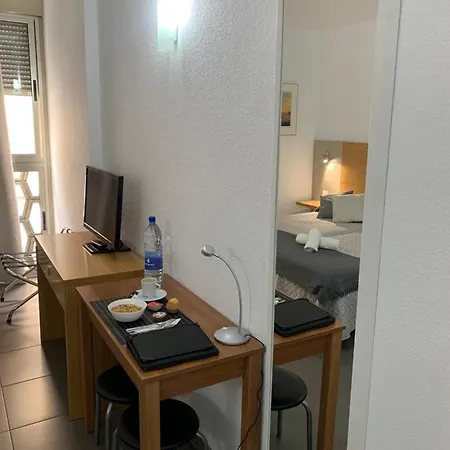 Mhc Arenales Hotell 2*